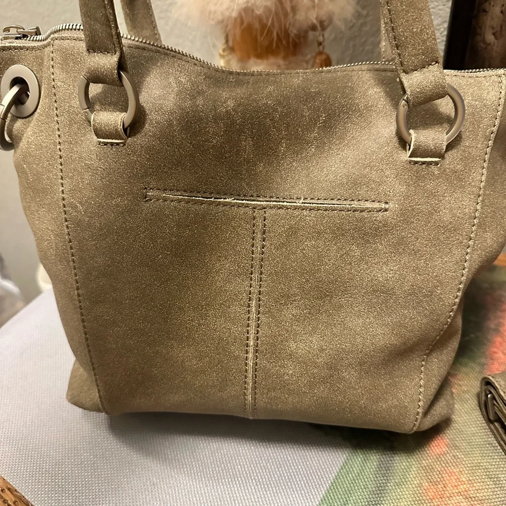 NWT Hammitt Daniel Pewter/Silver Shoulder Bag with EUC Benjamin slim Wallet - Picture 2 of 15